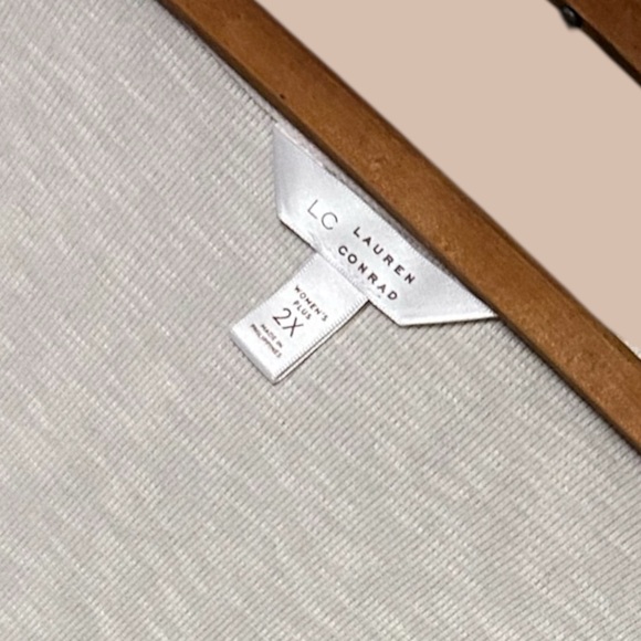 Lauren Conrad Top Women’s Plus 2X Cream Dolman Long Sleeve Blouse Cottagecore - Picture 6 of 7